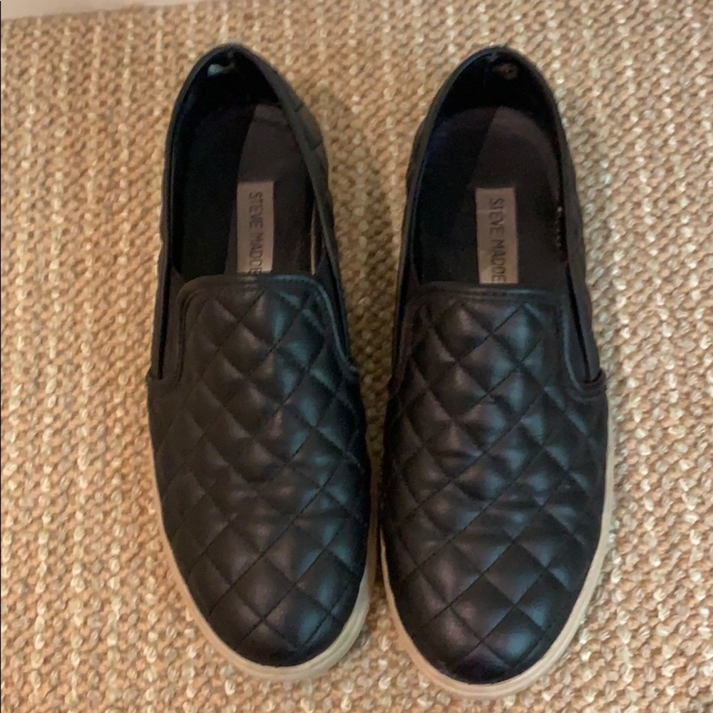 Steve Madden slip ons